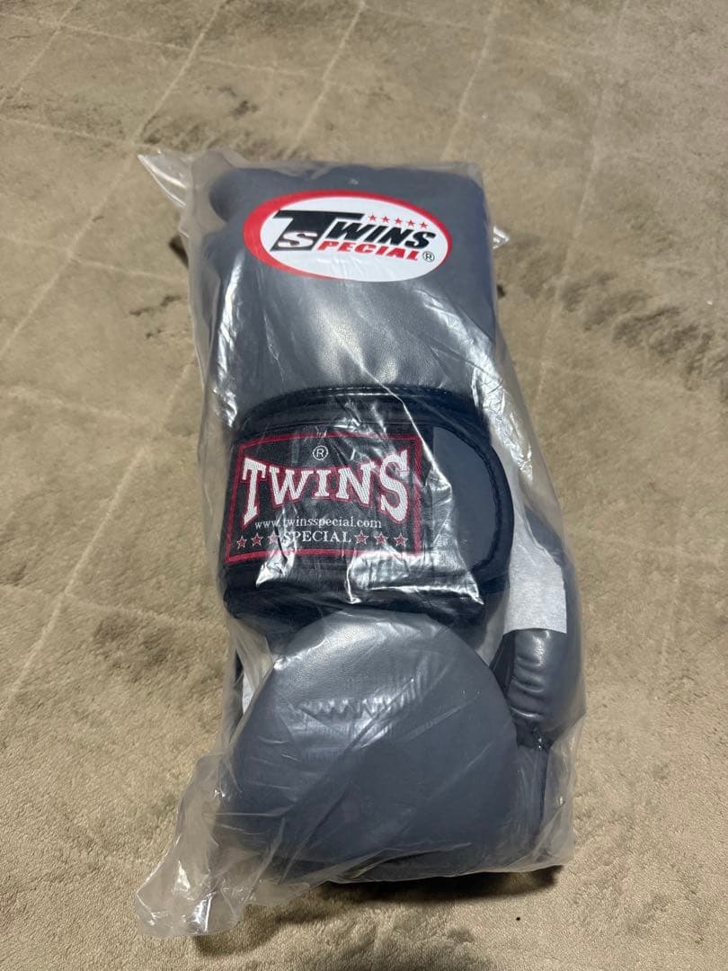 TWINS SPECIAL ボクシンググローブ グレー 10oz