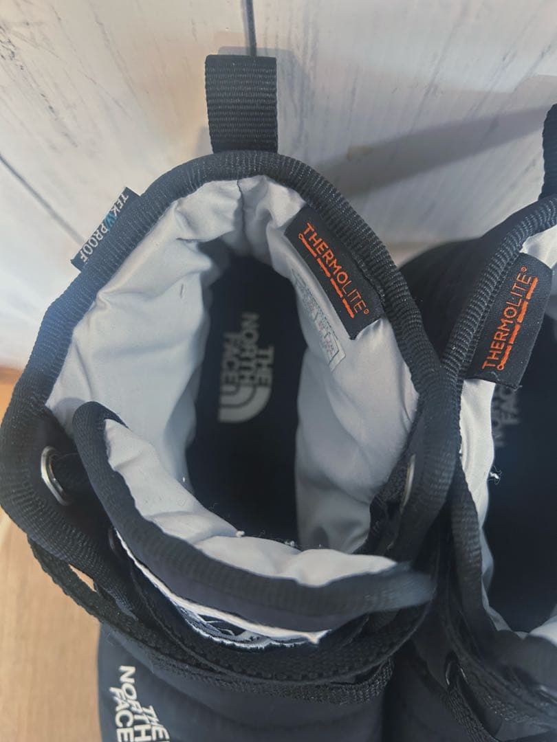 NORTH FACE ノースフェイス ヌプシトラクション ライトチャッカ！