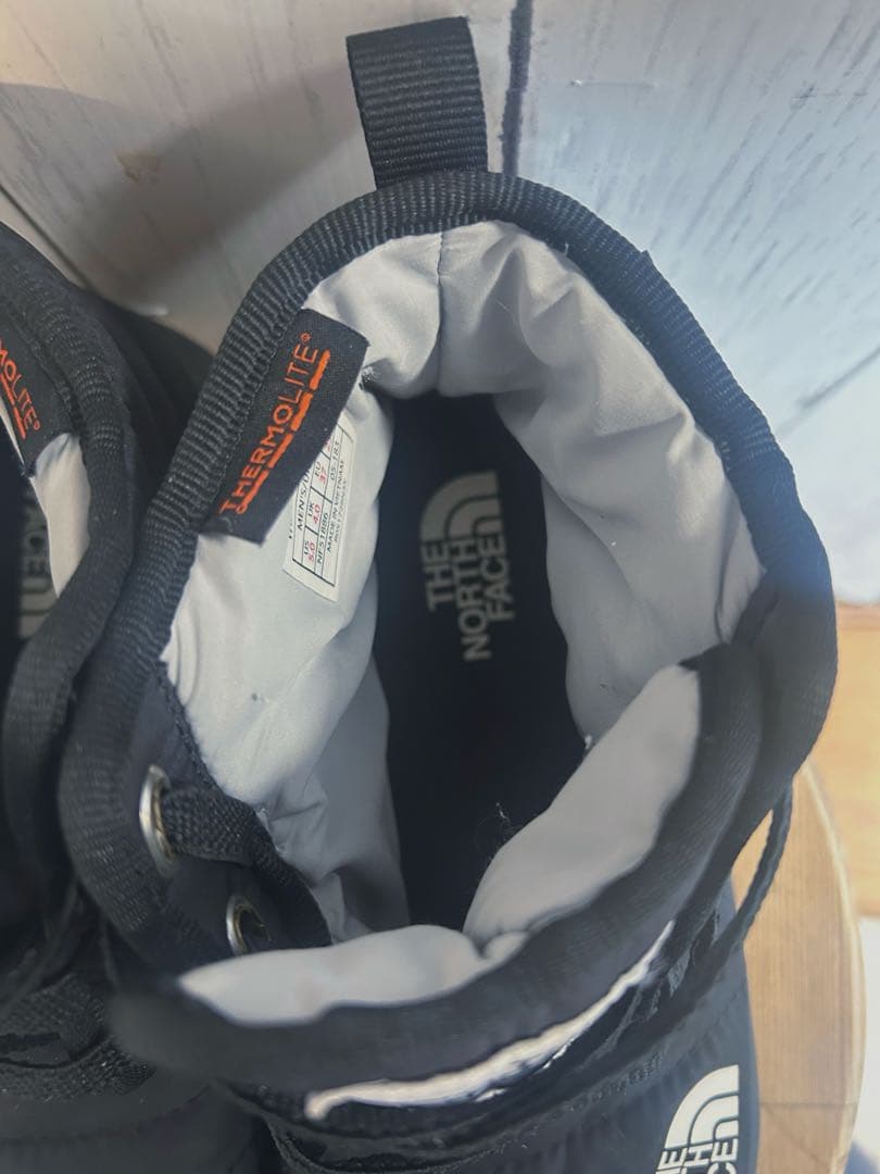 NORTH FACE ノースフェイス ヌプシトラクション ライトチャッカ！