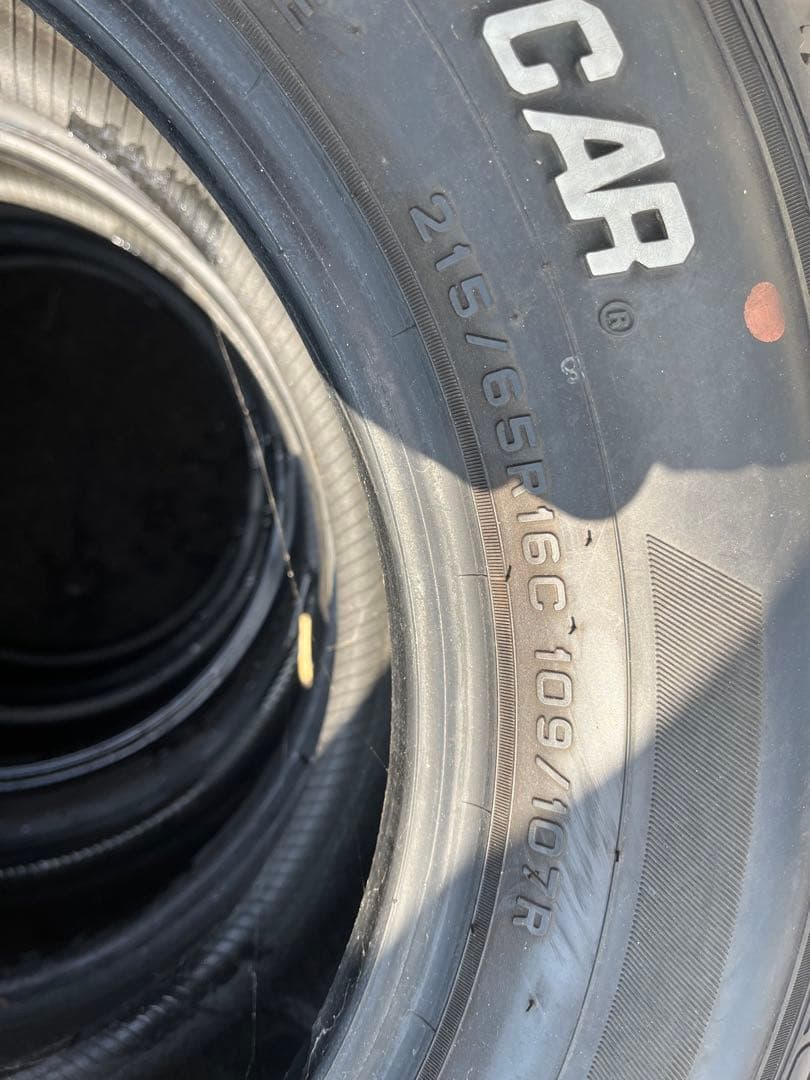 グッドイヤーナスカ215/65R16 109/107R