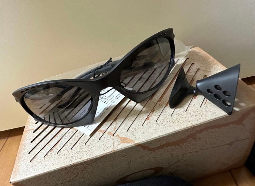 OAKLEY Plantaris サングラス oo9437-0163 ブラック黒