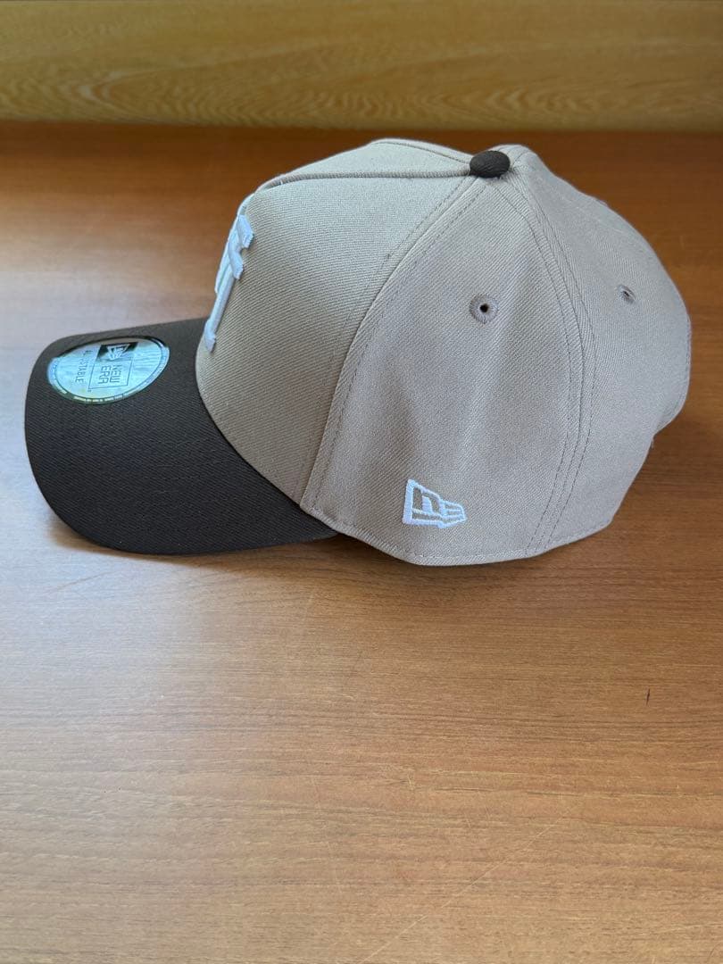 NEW ERA 9FORTY A-FRAME LA逆ロゴ