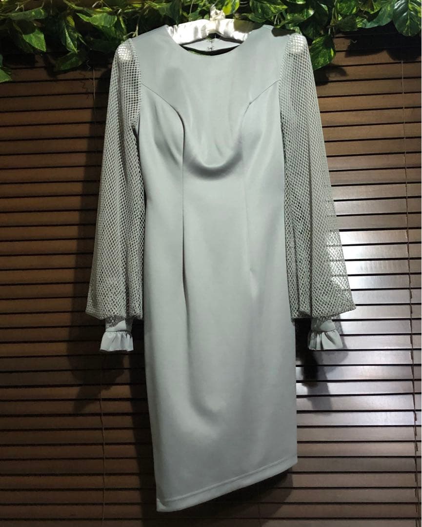 [美品]Veautt/ヴュート/メッシュスリーブ/バックオープン/タイトドレス