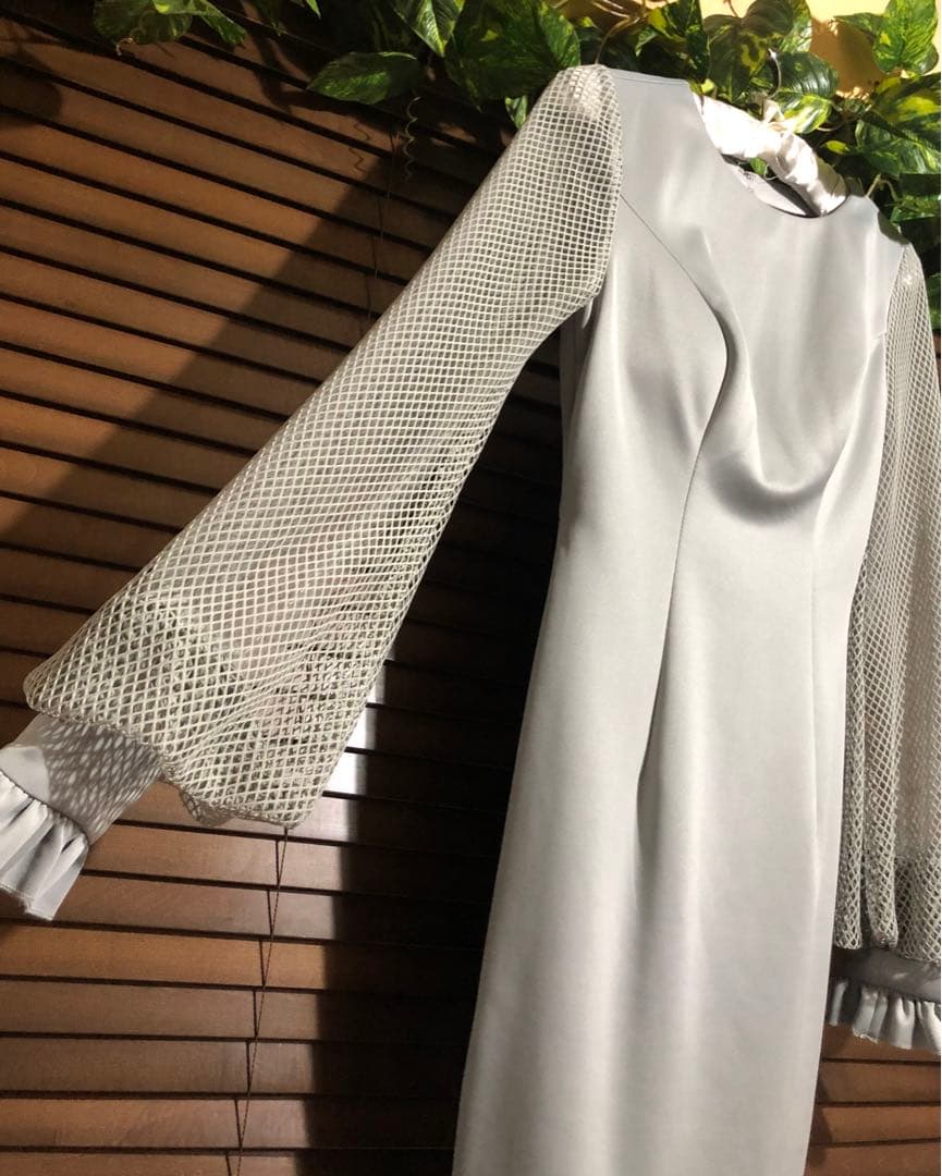 [美品]Veautt/ヴュート/メッシュスリーブ/バックオープン/タイトドレス