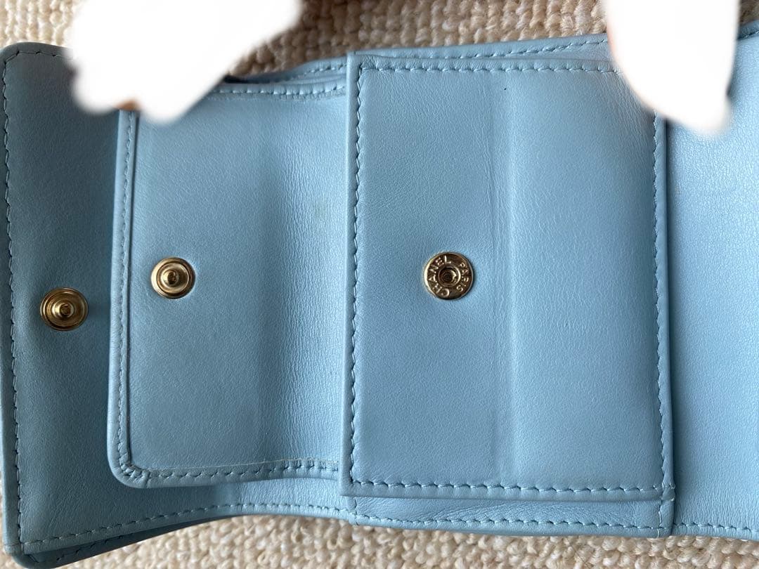 CHANEL 三つ折財布 水色