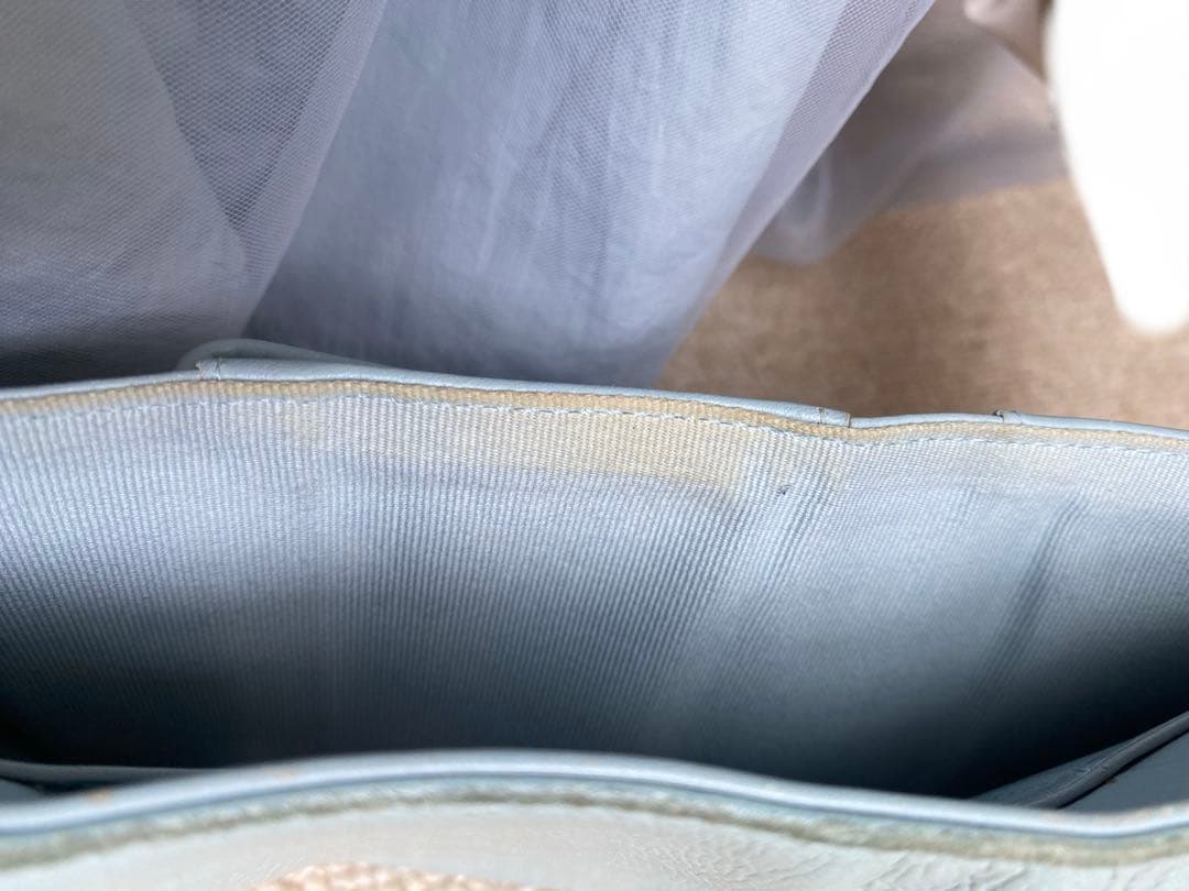 CHANEL 三つ折財布 水色