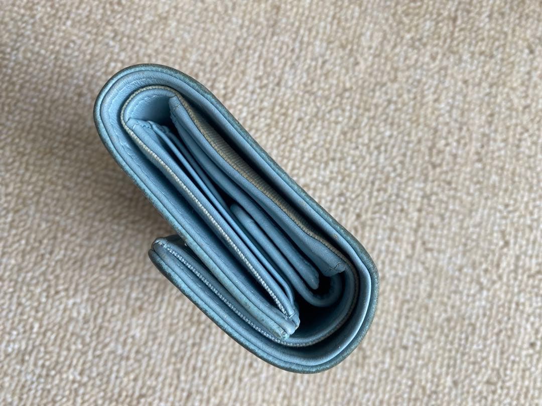 CHANEL 三つ折財布 水色