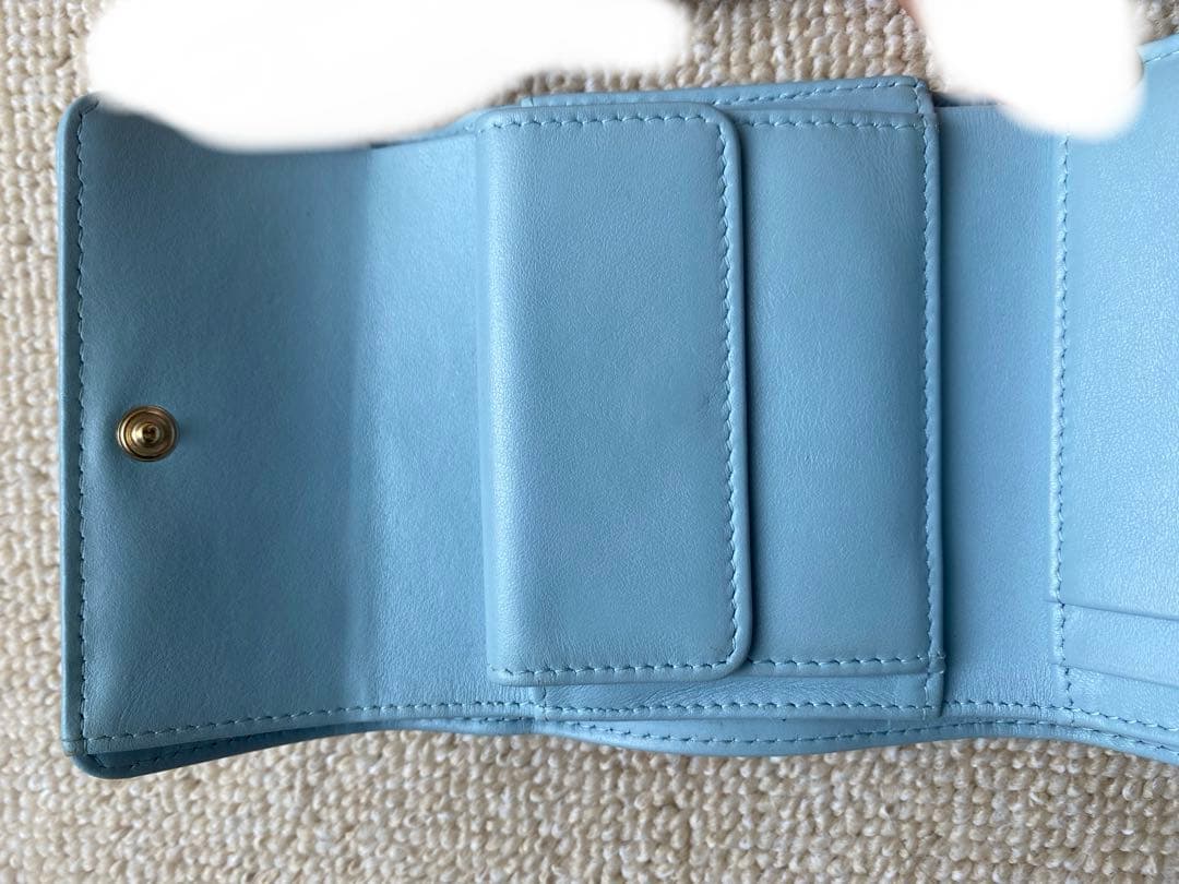 CHANEL 三つ折財布 水色