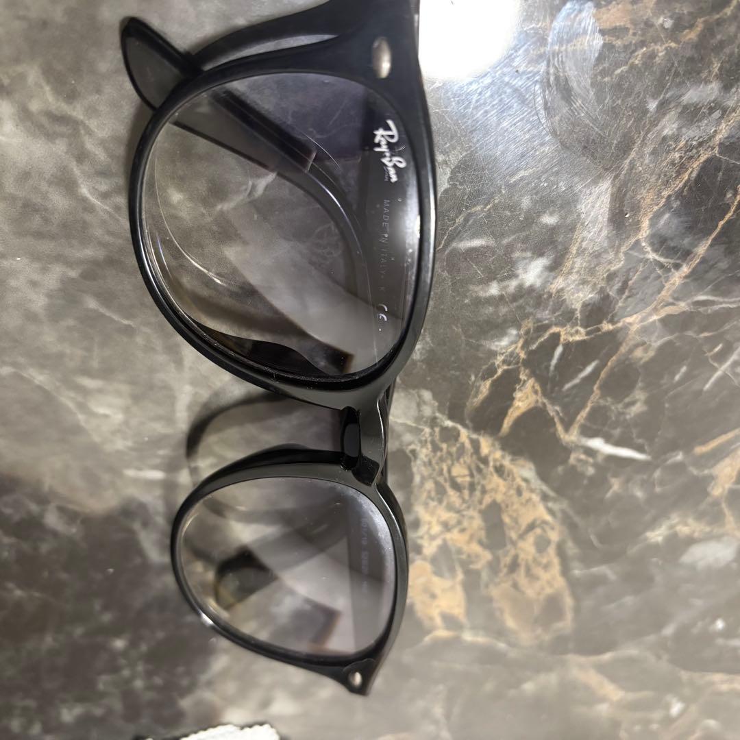 Ray-Ban ブラック サングラス　レイバン　RB4259F 601/19