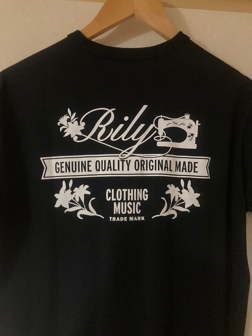 Rily ブラック Tシャツ 未使用タグ付き