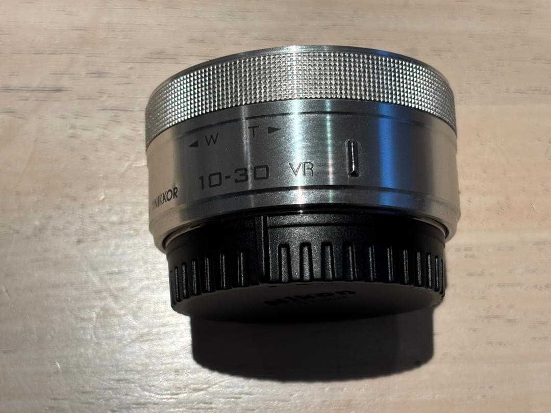 Nikon 1 J5 ダブルレンズキット＋社外バッテリー・充電器つき
