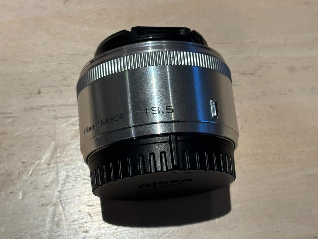 Nikon 1 J5 ダブルレンズキット＋社外バッテリー・充電器つき
