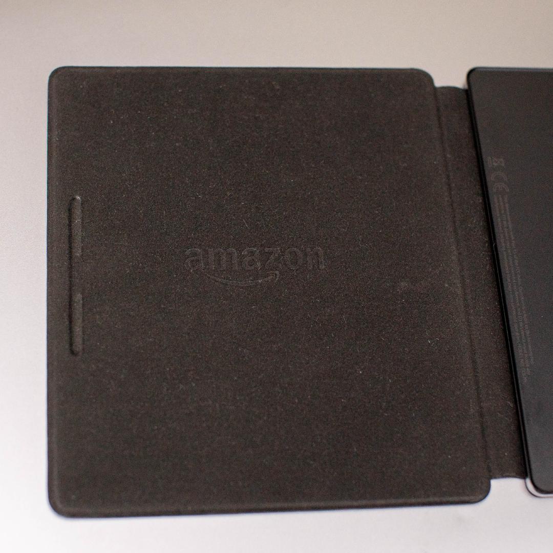 Kindle Oasis 8世代 本体(訳アリ)＋純正バッテリー内蔵革カバー