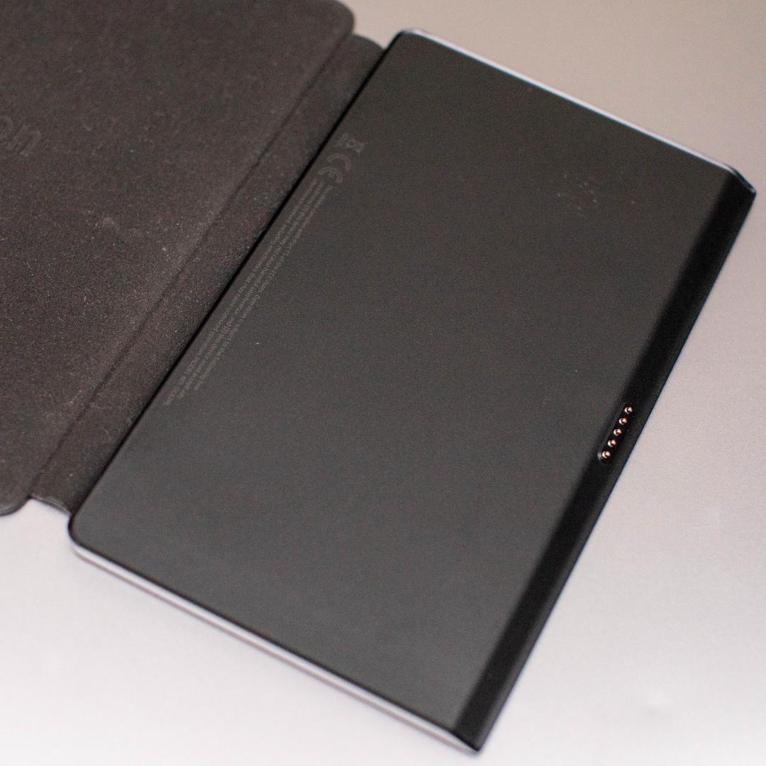 Kindle Oasis 8世代 本体(訳アリ)＋純正バッテリー内蔵革カバー
