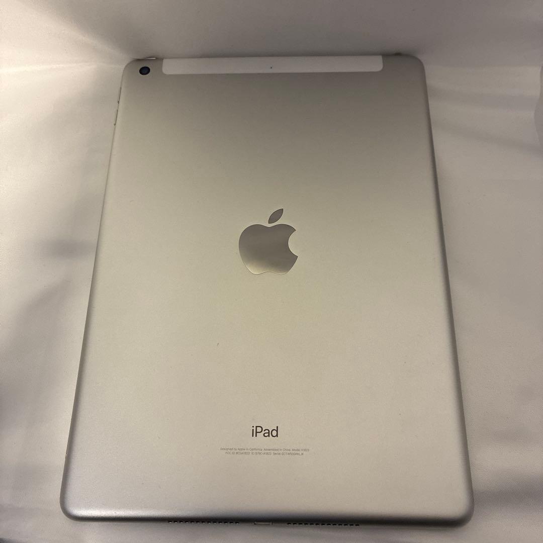 【SIMフリー】 iPad5 32GB シルバー A1823 第5世代