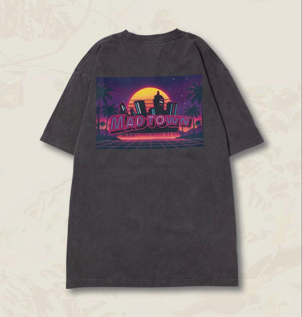 vaultroom MADTOWN ロゴ Tシャツ チャコール