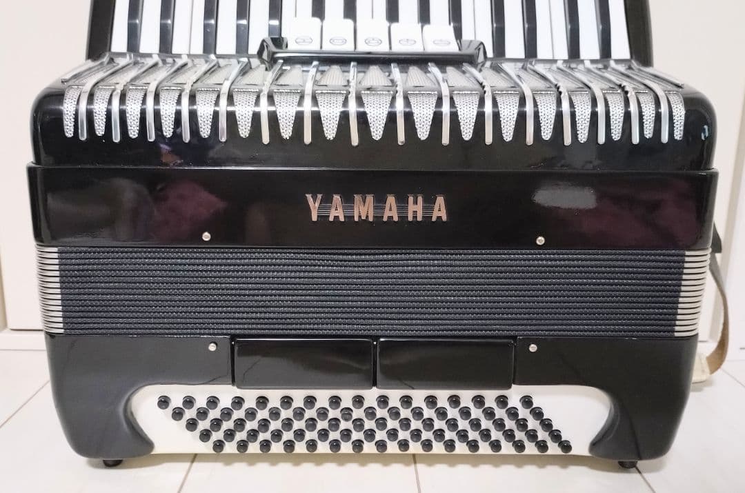 【廃盤】　YAMAHA YA-80 アコーディオン　独奏高級モデル　ヤマハ