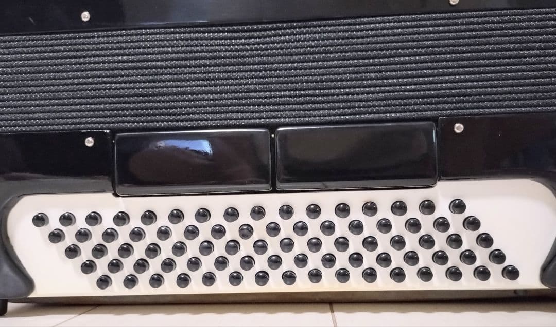 【廃盤】　YAMAHA YA-80 アコーディオン　独奏高級モデル　ヤマハ