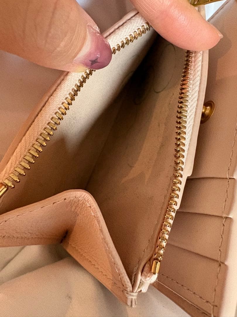 bottega veneta ベージュ 二つ折り財布