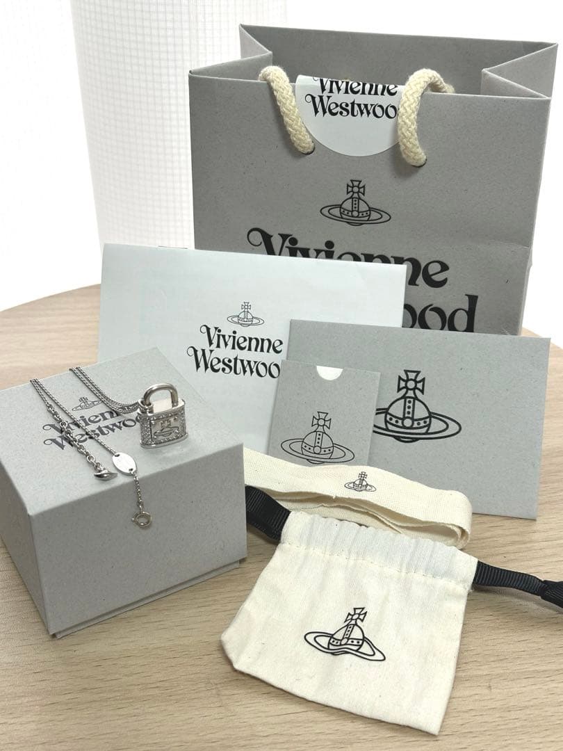 【最終値下げ】Vivienne Westwood ネックレス