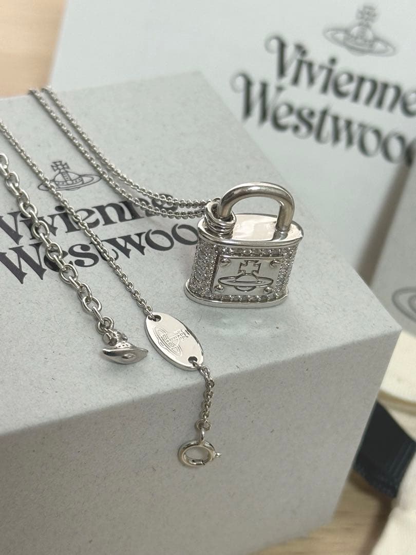 【最終値下げ】Vivienne Westwood ネックレス