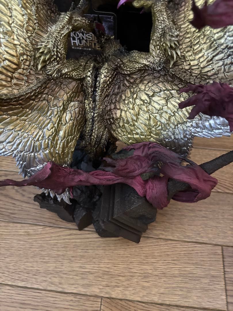 カプコンクリエイターズモデル　天廻龍シャガルマガラ　箱あり