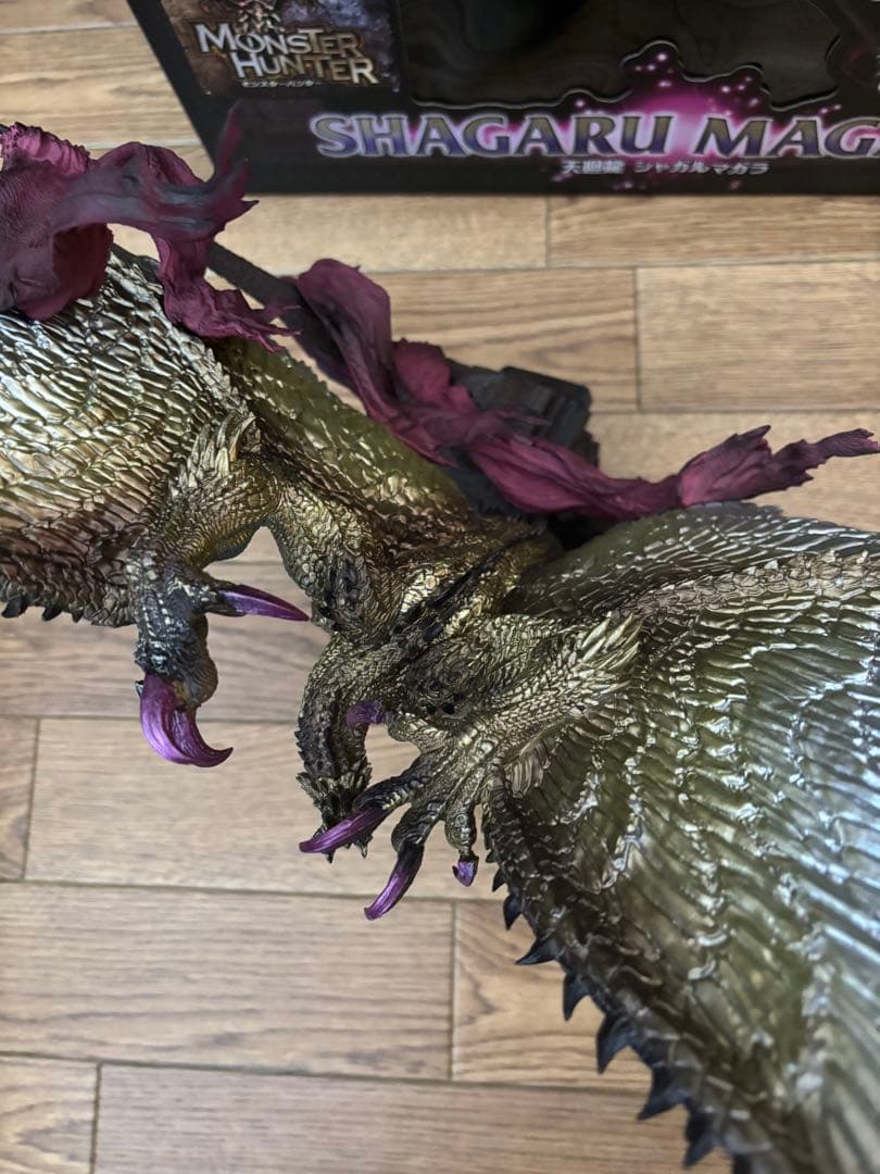 カプコンクリエイターズモデル　天廻龍シャガルマガラ　箱あり