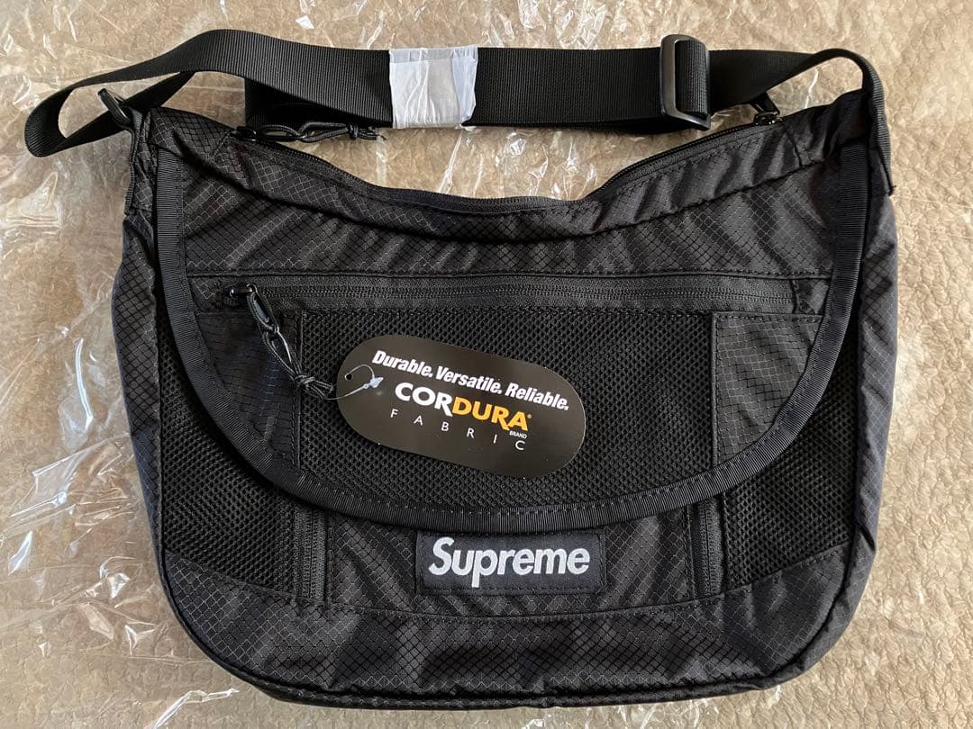 新品 Supreme Small Messenger Bag Black