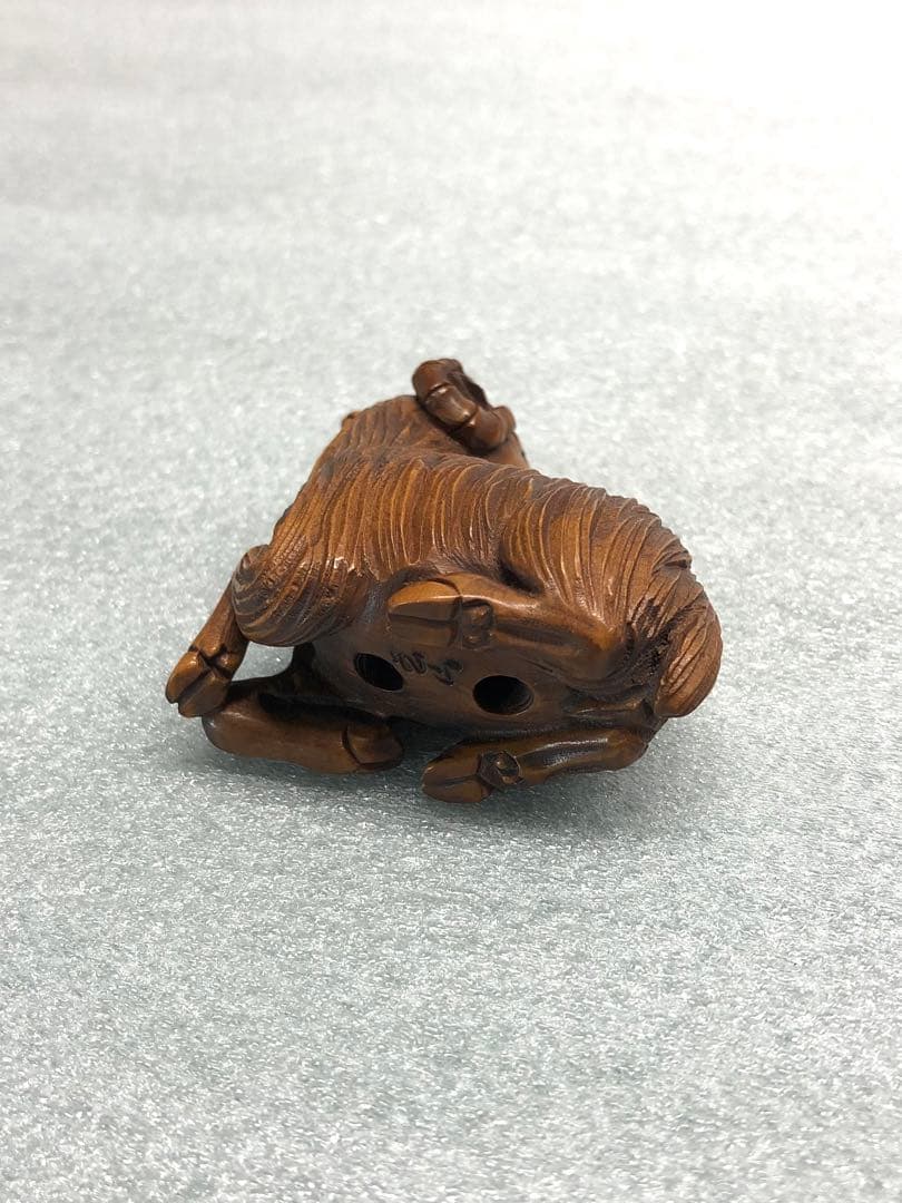 根付　羊　時代提物　木彫り