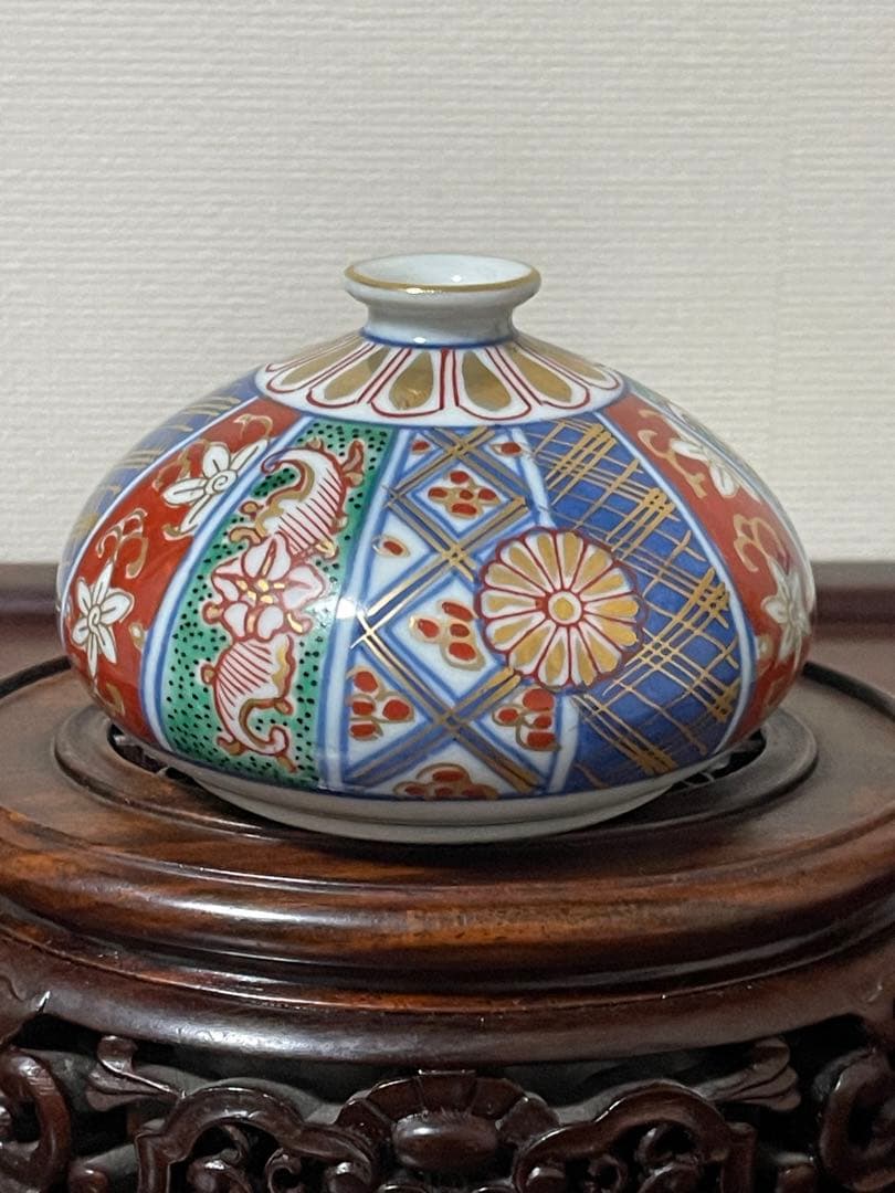 骨董品。 希少美品。大聖寺伊万里 奇玉宝鼎之珍、油壷1個のみです。金襴手 九谷