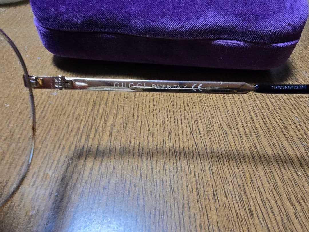 BTS テテ着用 GUCCI GG0138S ゴールドサングラス