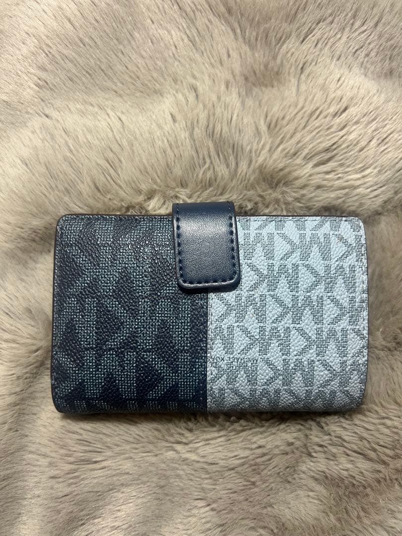 【期間限定値下げ中✨️】MICHAEL KORS 2つ折り 財布