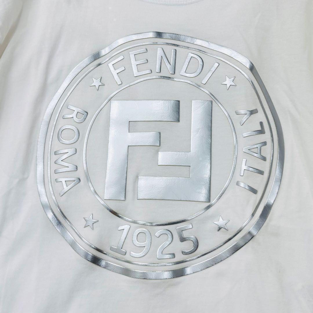 現行モデル　極美品　フェンディ　Tシャツ　Fロゴ　ズッカ　シルバー　白　ラメ