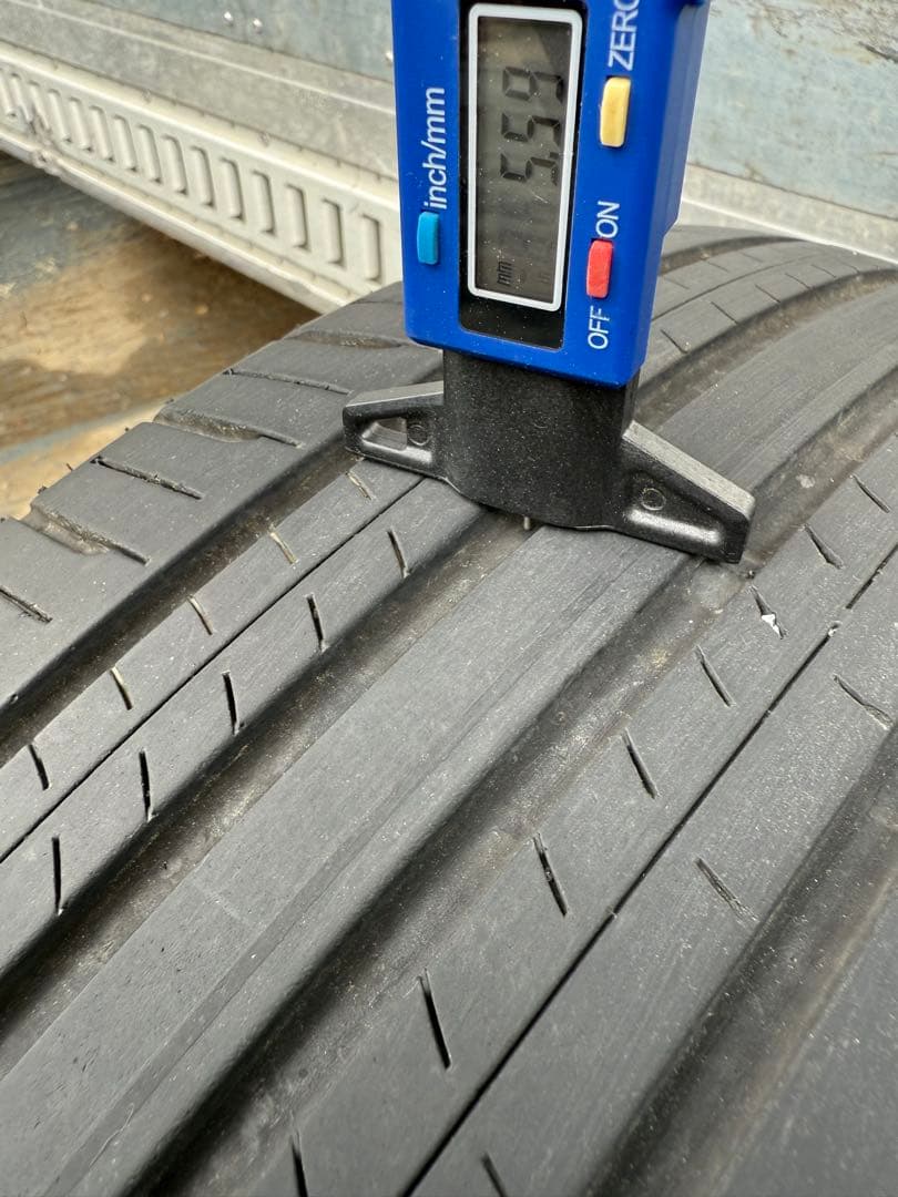 マロダーダンロップサマータイヤ215／50R18 92V
