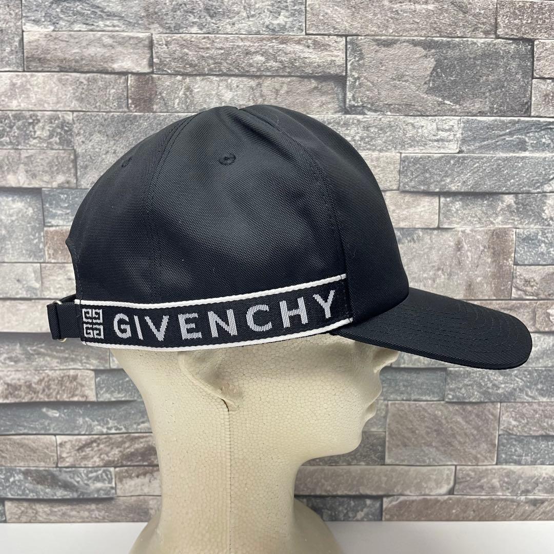 S*D様 美品　GIVENCHY ブラック キャップ　フリーサイズ