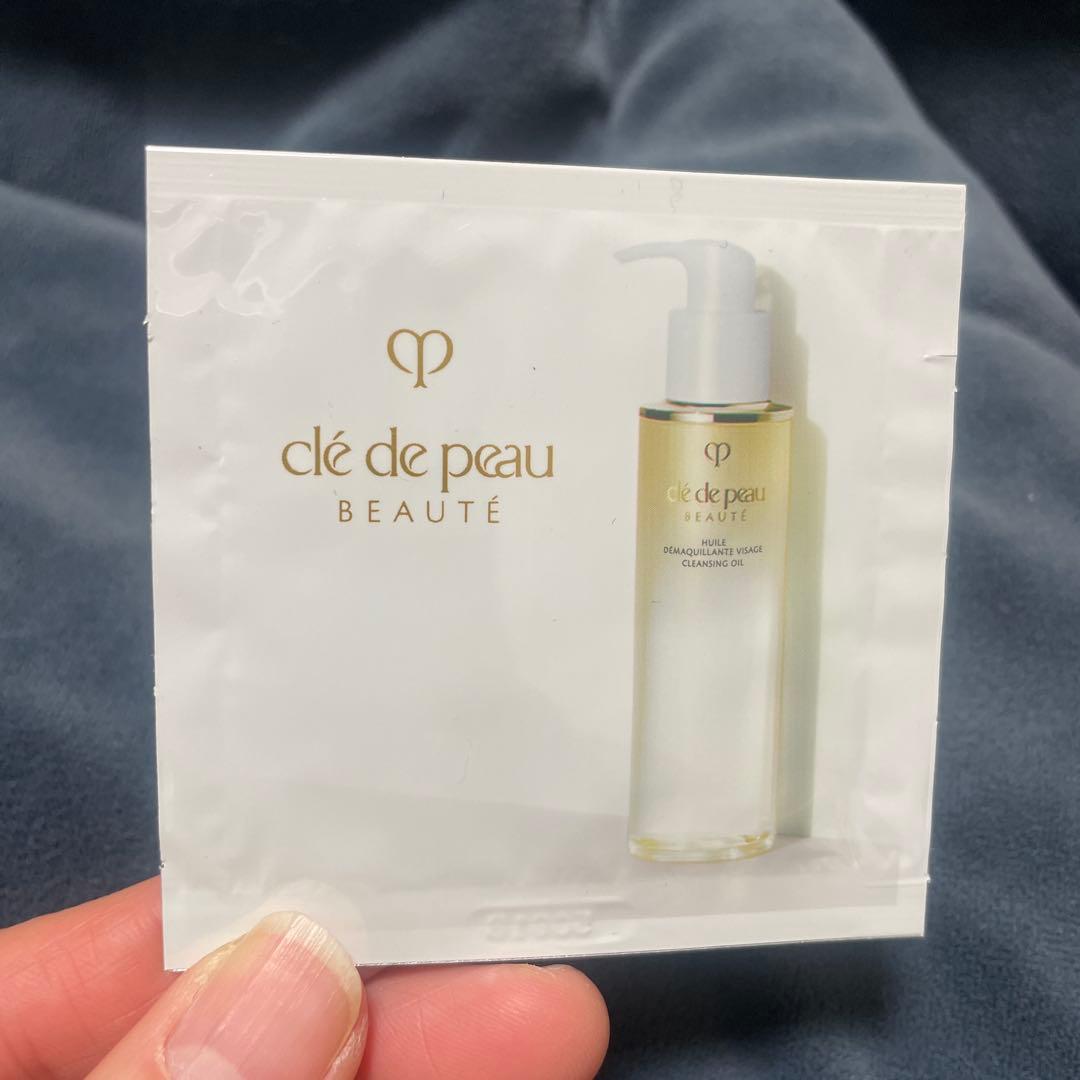 clé de peau ヴォワール マティフィアンリサンプレメイクアップおまけ付