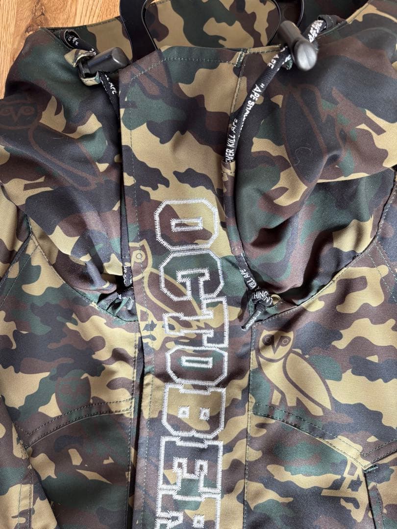 A BATHING APE × OVO スノーボードジャケット