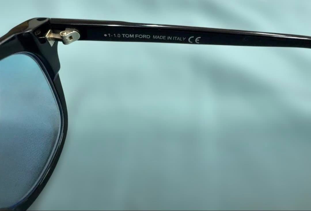 み*る様 Tom Ford TF5660-F-B 001 51ㇿ23 145⋆0