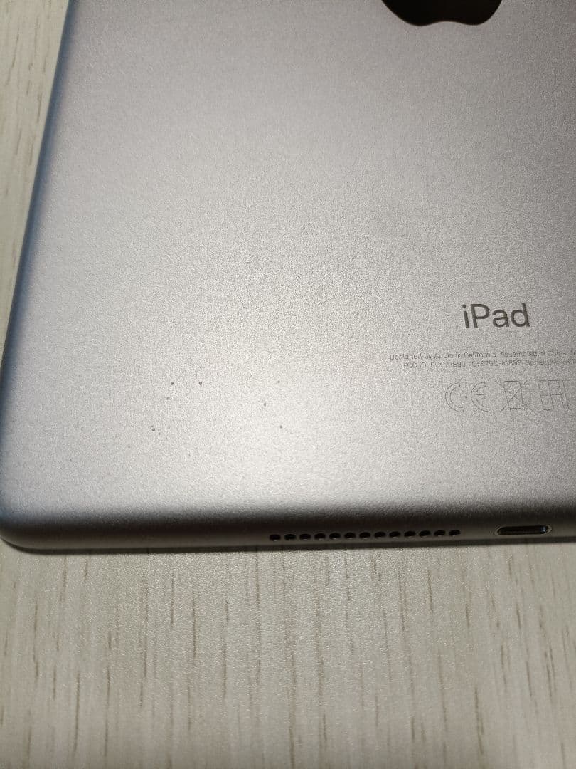 【値下げ中】iPad 第6世代 128GB Wi-Fiモデル 箱付き