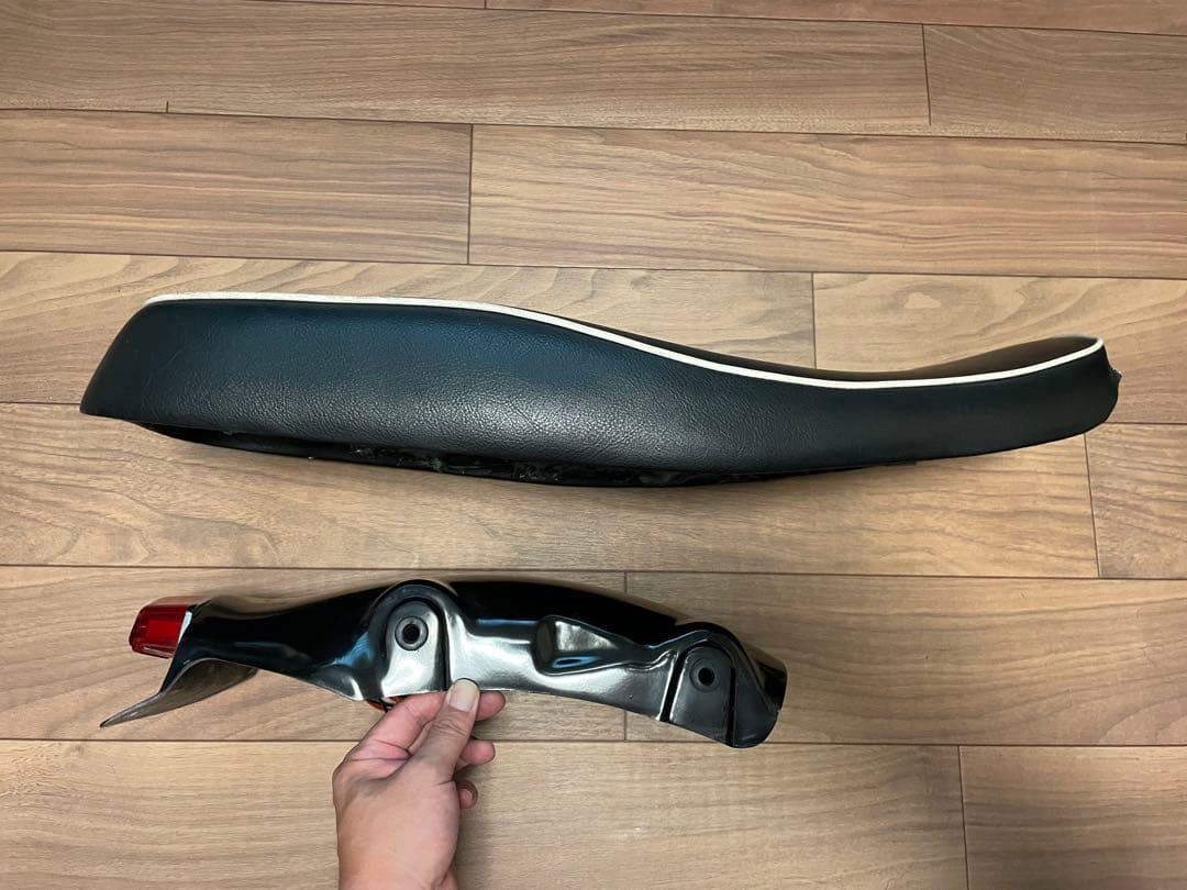 SR400 フェンダーレスキット、シートセット