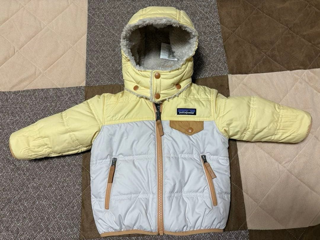 Patagonia フード付きアウター リバーシブル　ボア中綿　6-12ヶ月