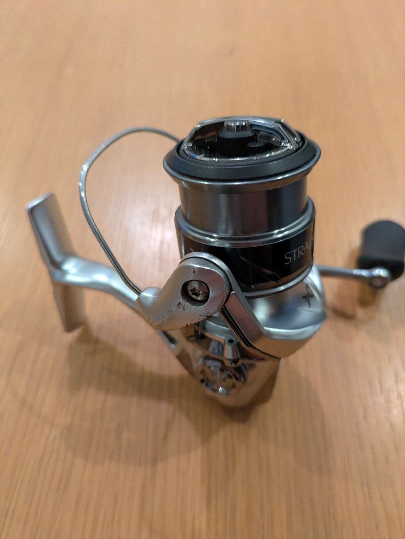 週末限定値下げ　SHIMANO　15 ストラディック C2000HGS