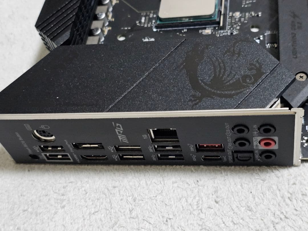 CPU Ryzen 5 5600 B550 crucial DDR4 3200 16GB