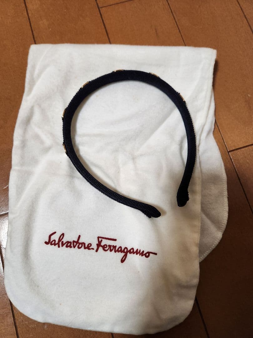 【送料無料】Ferragamo カチューシャ