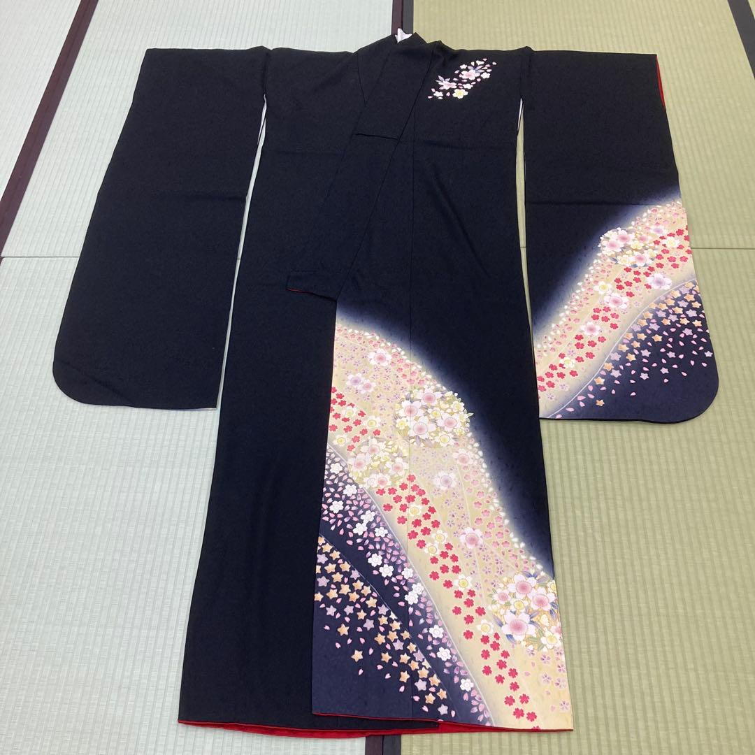 ☆中古品☆振袖　単品　正絹　黒系桜模様Ｂ級品ヤケ有り振袖