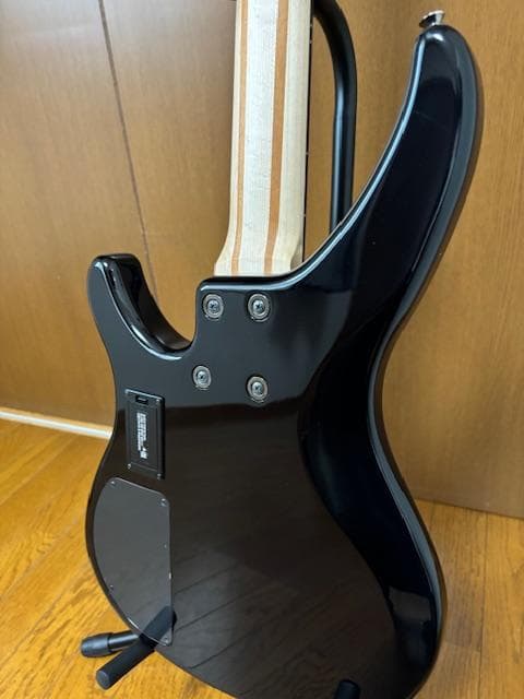 TRBX304（ブラック）　YAMAHA　ベース