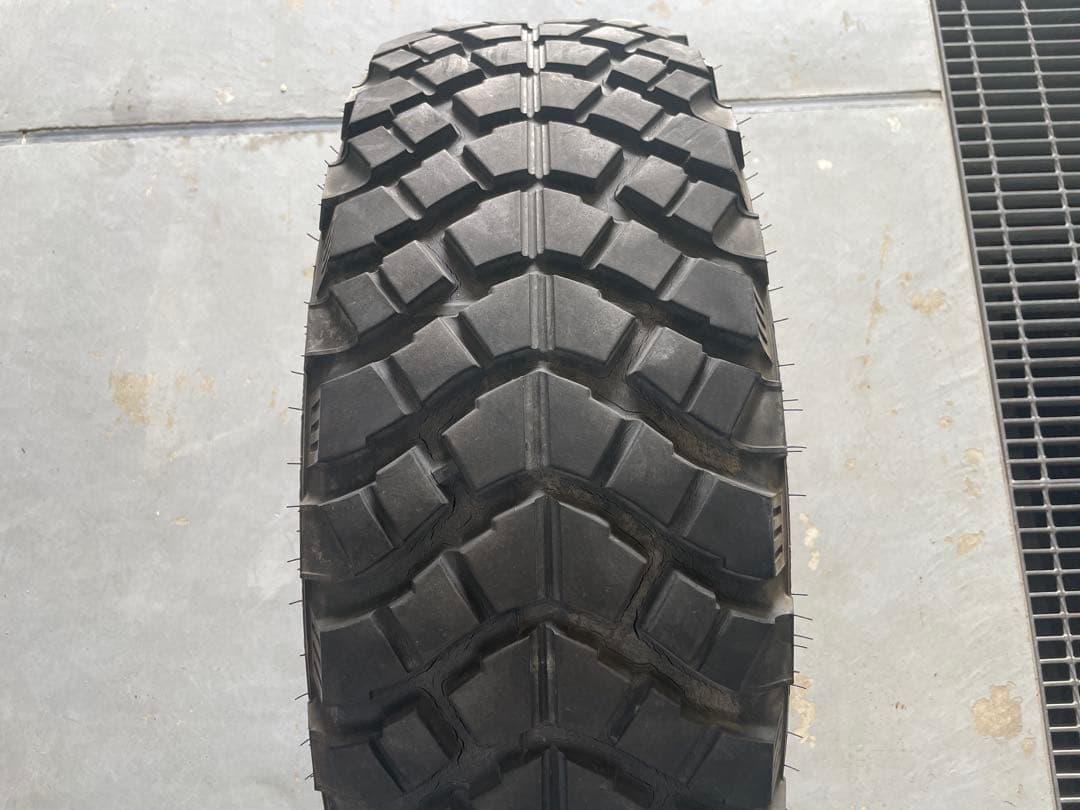 ヨコハマ　ジオランダー　M/T+ 285/75R16 1本　②