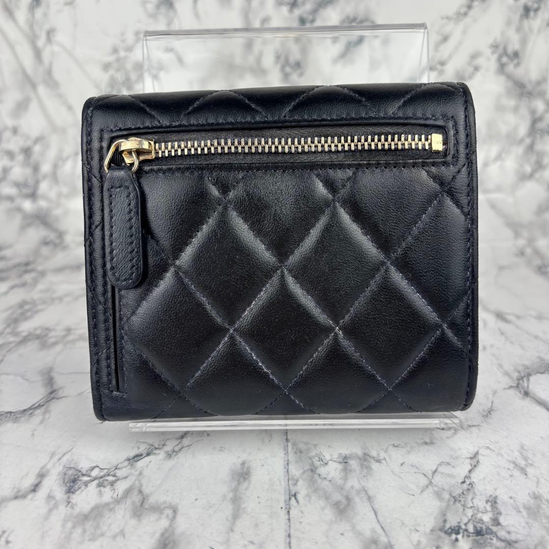 135 CHANEL マトラッセ　ラムスキン　三つ折り財布