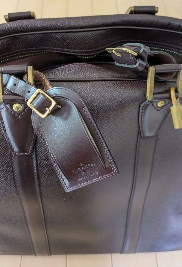 LOUIS VUITTON タイガ　ケンダルGM