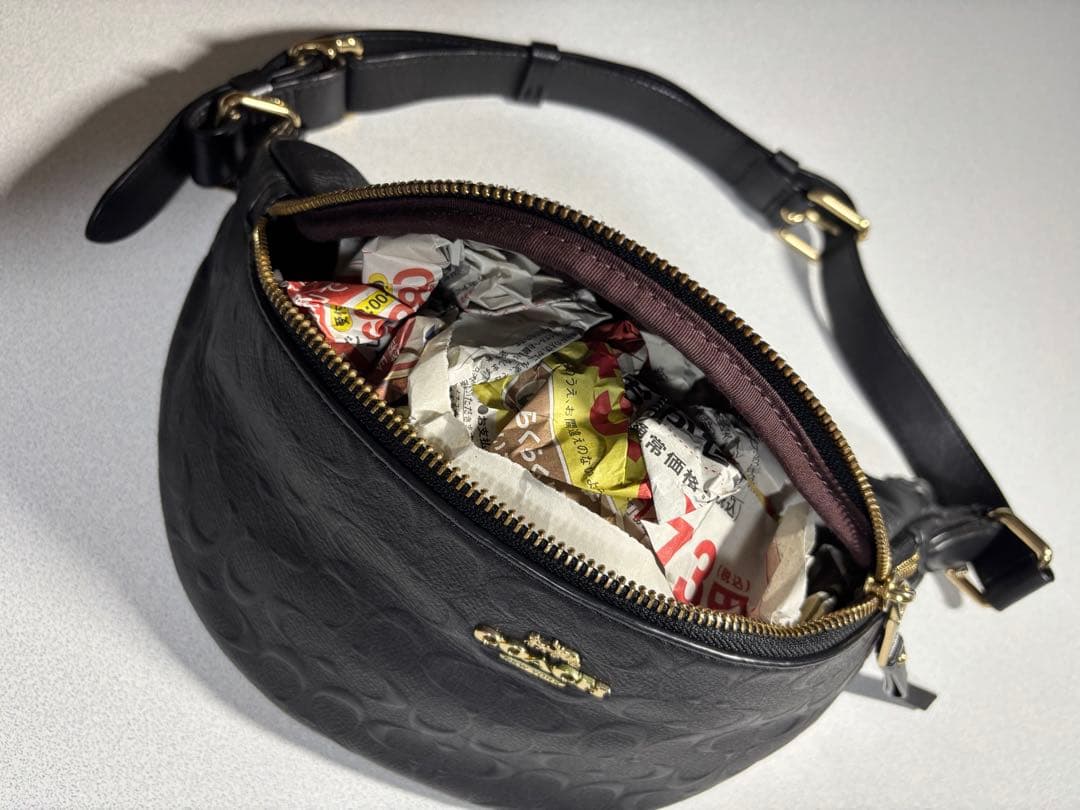 COACH　コーチ　ボディバッグ